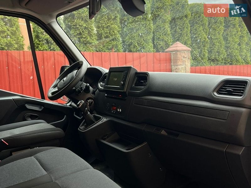 Вантажний фургон Renault Master 2019 в Тернополі