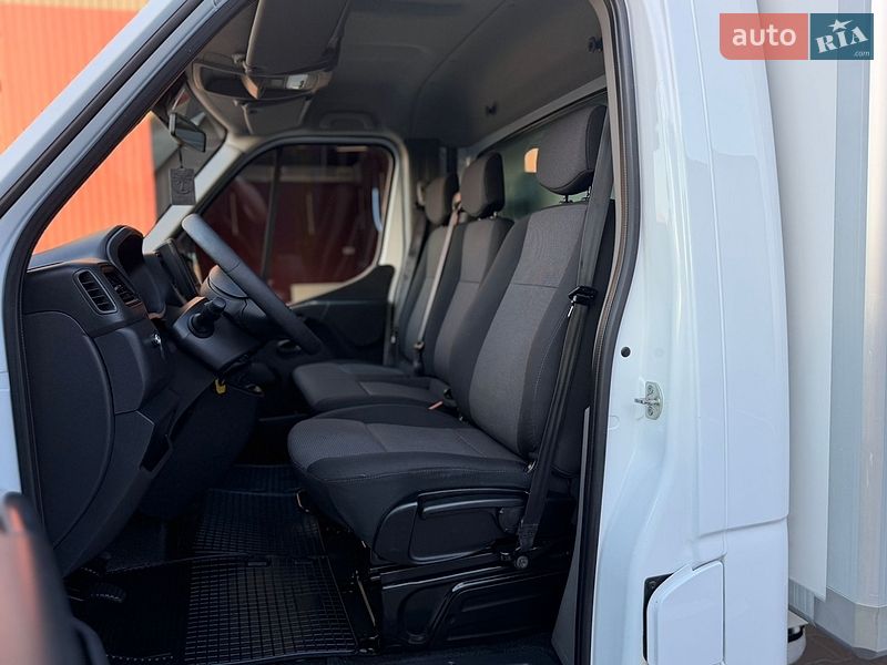 Грузовой фургон Renault Master 2021 в Дубно