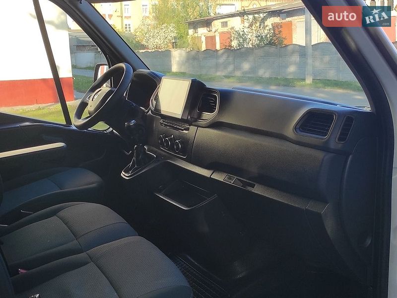 Грузовой фургон Renault Master 2021 в Дубно