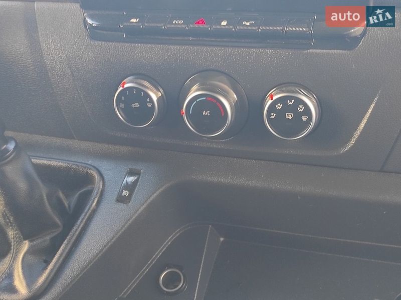 Грузовой фургон Renault Master 2021 в Дубно