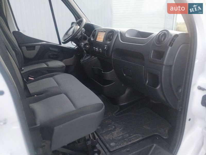 Грузовой фургон Renault Master 2018 в Дубно