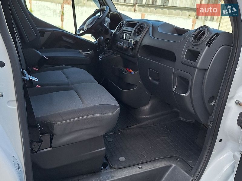 Грузовой фургон Renault Master 2018 в Львове