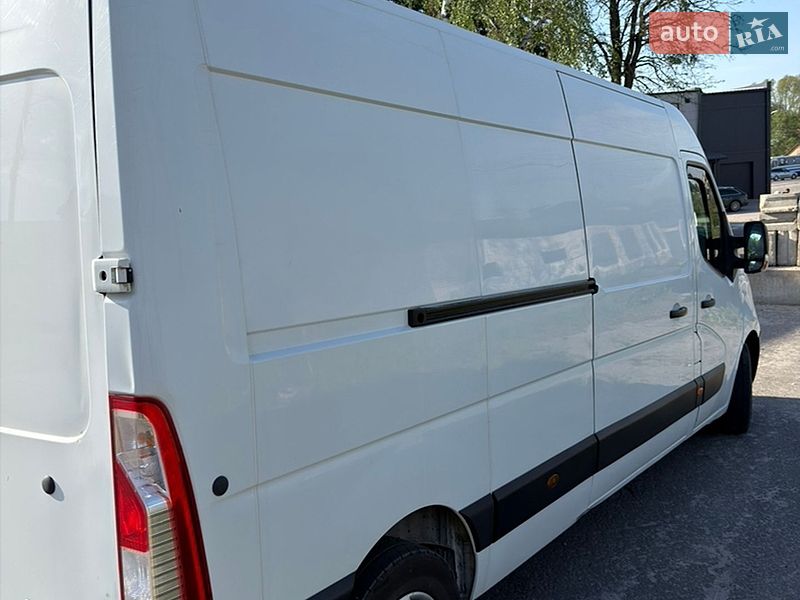 Грузовой фургон Renault Master 2016 в Львове