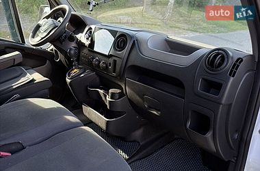 Грузовой фургон Renault Master 2016 в Львове