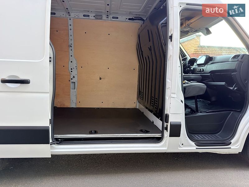 Грузовой фургон Renault Master 2021 в Киеве
