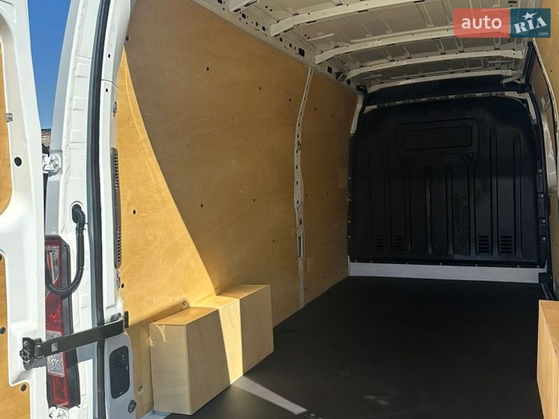 Грузовой фургон Renault Master 2021 в Дубно