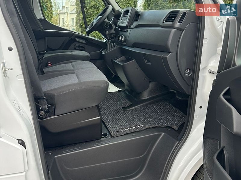 Грузовой фургон Renault Master 2021 в Дубно