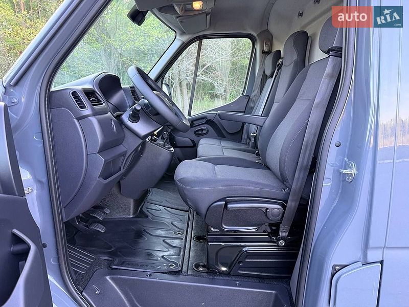 Грузовой фургон Renault Master 2022 в Киеве