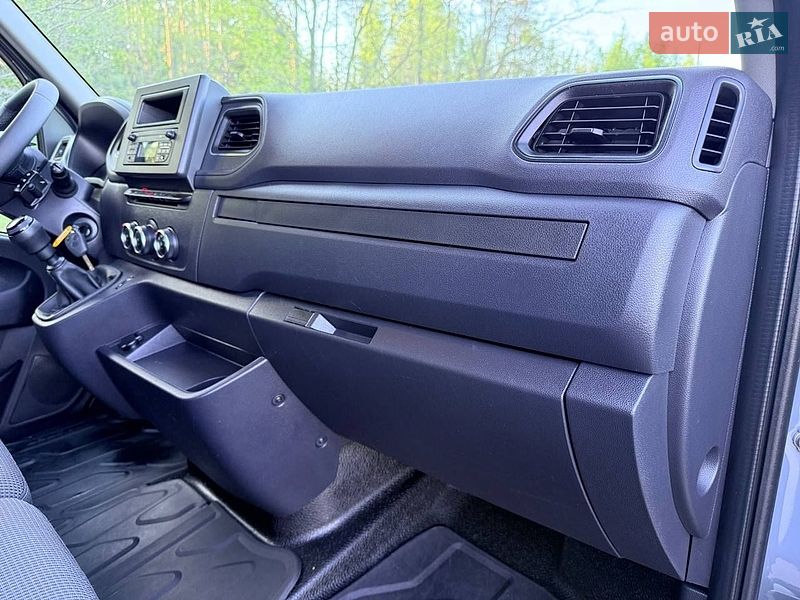 Грузовой фургон Renault Master 2022 в Киеве