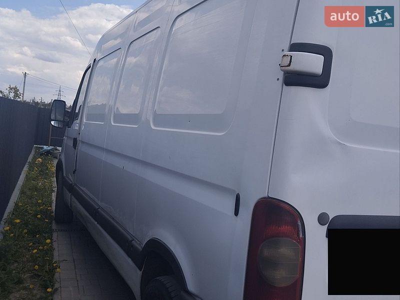 Вантажний фургон Renault Master 2006 в Луцьку