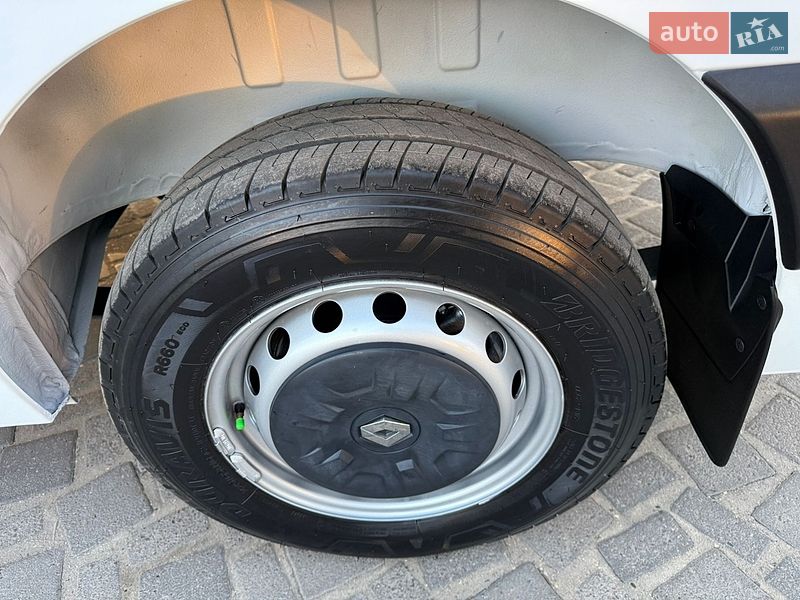 Грузовой фургон Renault Master 2018 в Дубно