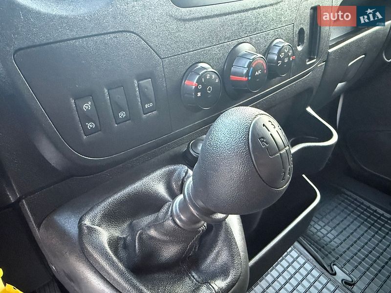 Грузовой фургон Renault Master 2018 в Дубно
