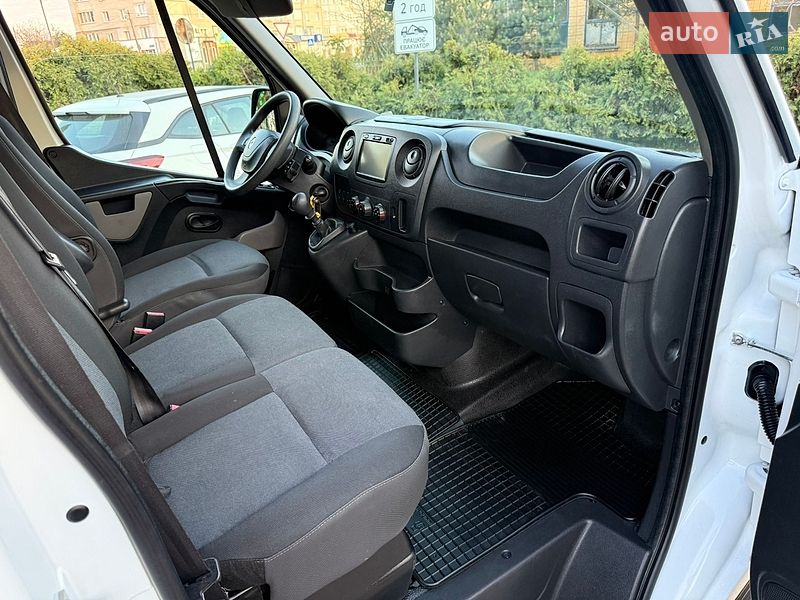 Грузовой фургон Renault Master 2018 в Дубно