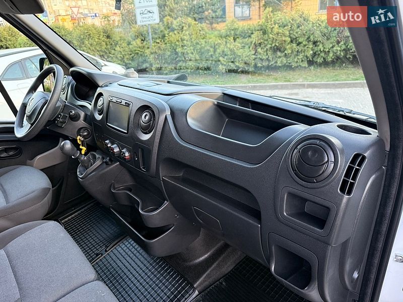 Грузовой фургон Renault Master 2018 в Дубно