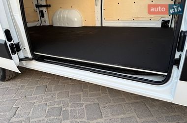 Грузовой фургон Renault Master 2018 в Дубно