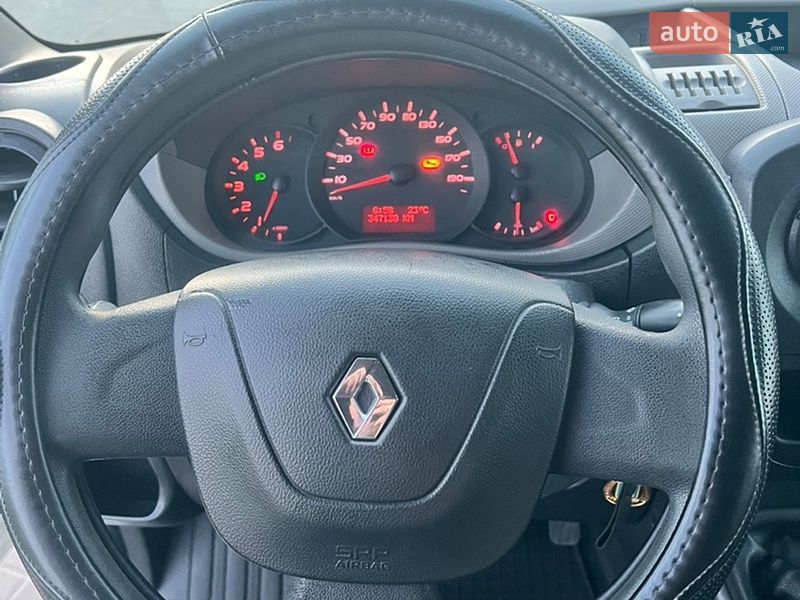 Вантажний фургон Renault Master 2015 в Житомирі