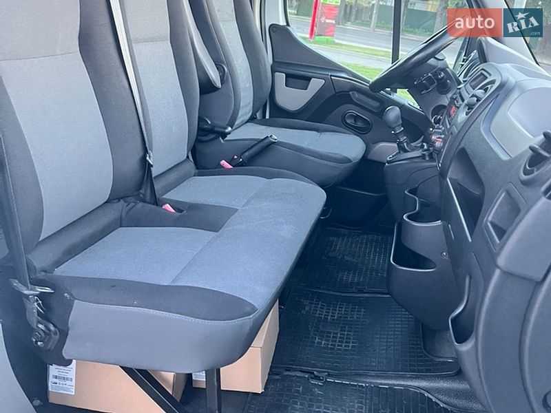 Вантажний фургон Renault Master 2015 в Житомирі