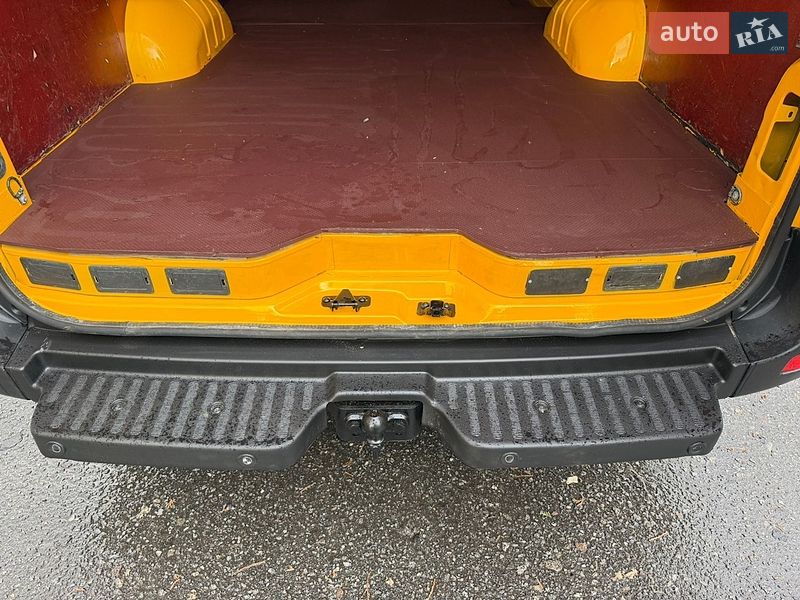 Грузовой фургон Renault Master 2018 в Дубно