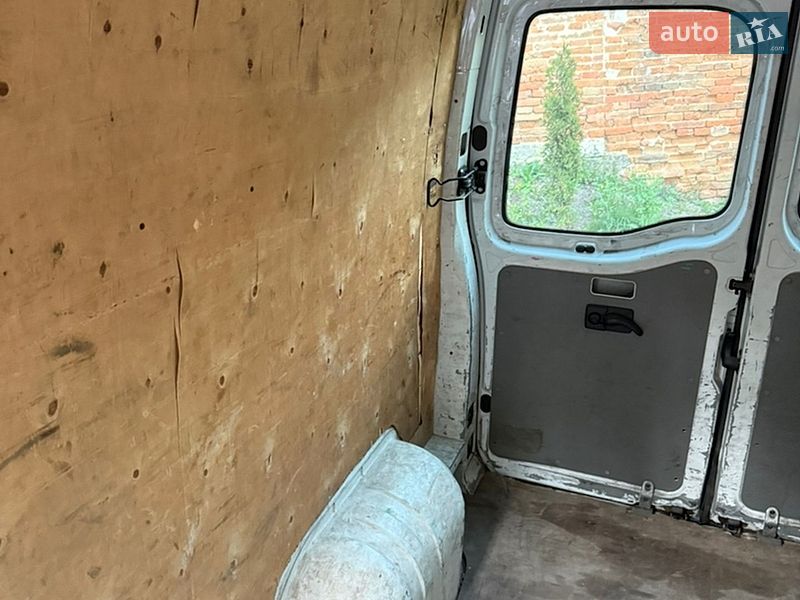 Вантажний фургон Renault Master 2007 в Тернополі