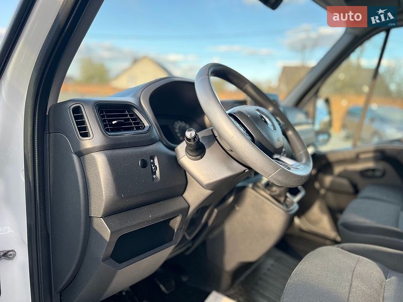 Вантажний фургон Renault Master 2021 в Дубні