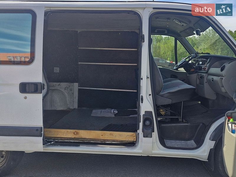 Грузопассажирский фургон Renault Master 2003 в Киеве