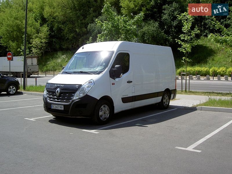 Вантажний фургон Renault Master 2017 в Львові