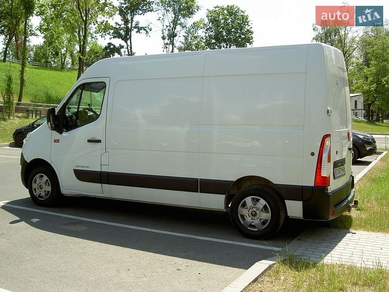 Вантажний фургон Renault Master 2017 в Львові