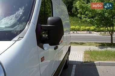 Вантажний фургон Renault Master 2017 в Львові