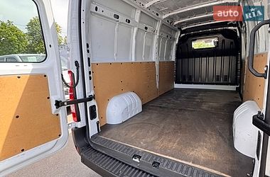 Грузовой фургон Renault Master 2022 в Киеве