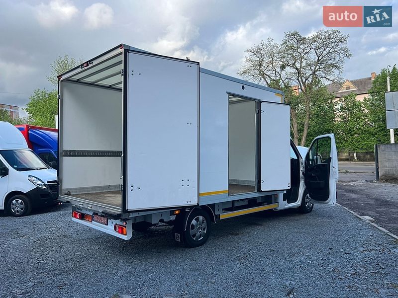 Інші вантажівки Renault Master 2020 в Рівному