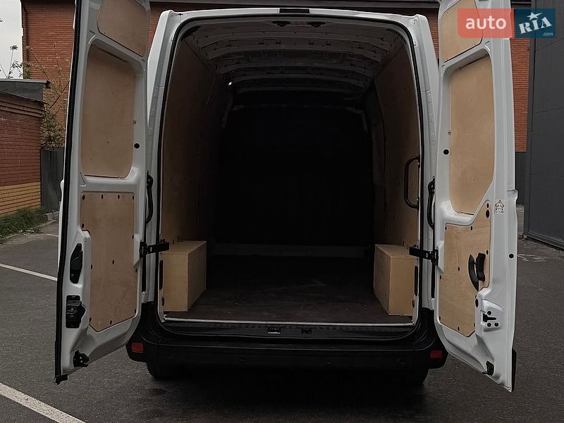 Грузовой фургон Renault Master 2021 в Киеве