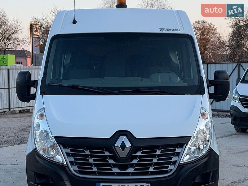 Грузопассажирский фургон Renault Master 2016 в Дубно