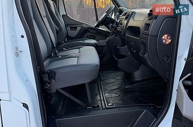 Грузопассажирский фургон Renault Master 2016 в Дубно