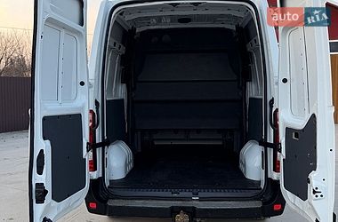 Грузопассажирский фургон Renault Master 2016 в Дубно