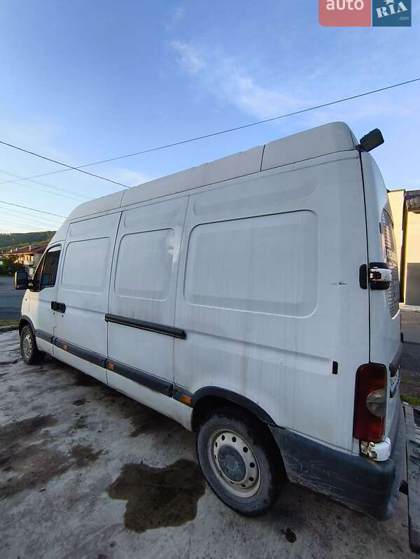 Мінівен Renault Master 2004 в Сваляві