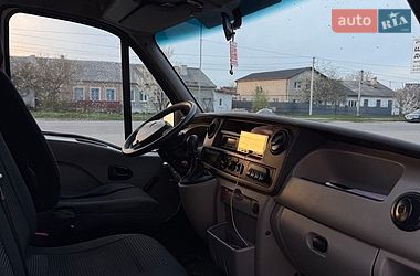 Вантажопасажирський фургон Renault Master 2007 в Нововолинську
