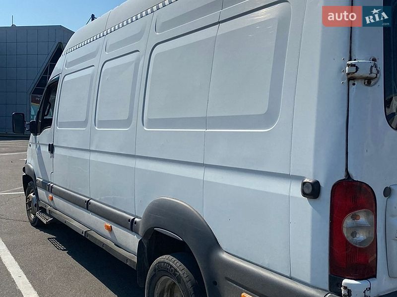 Грузовой фургон Renault Master 2005 в Одессе
