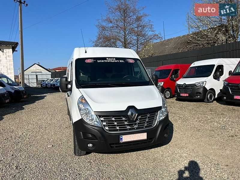 Грузовой фургон Renault Master 2018 в Хусте