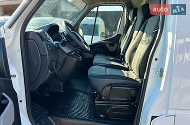 Грузовой фургон Renault Master 2018 в Хусте