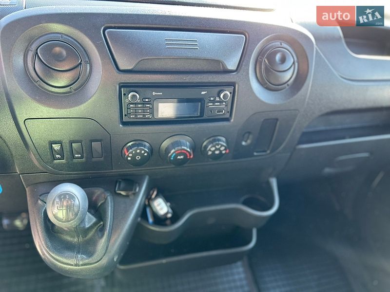 Грузовой фургон Renault Master 2018 в Хусте
