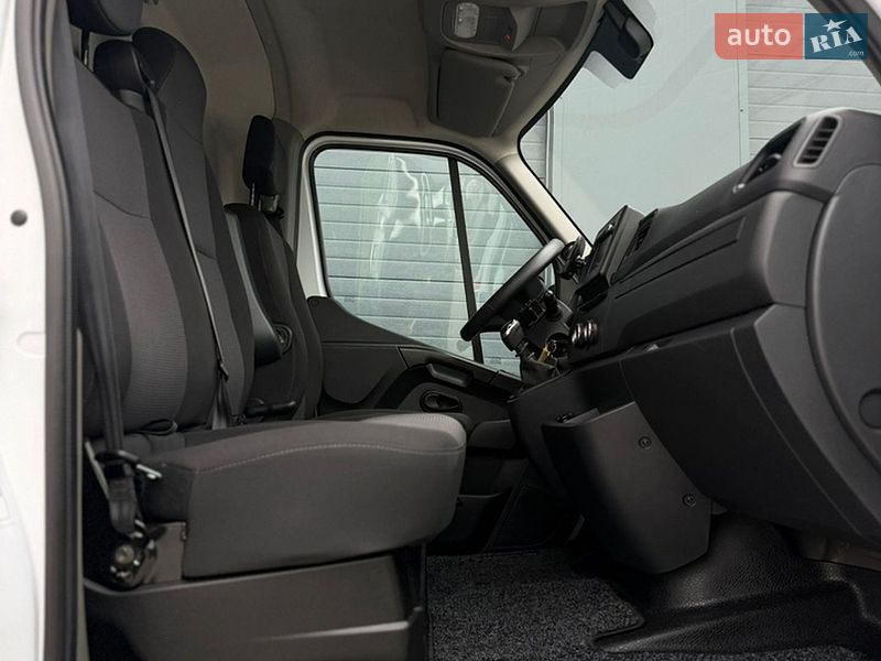 Вантажний фургон Renault Master 2020 в Дубні