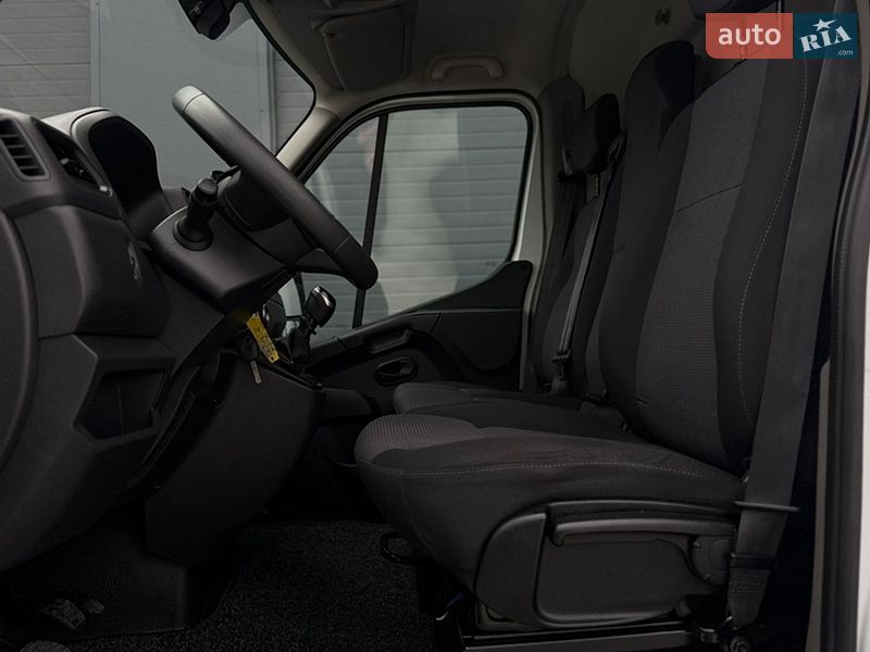 Вантажний фургон Renault Master 2020 в Дубні