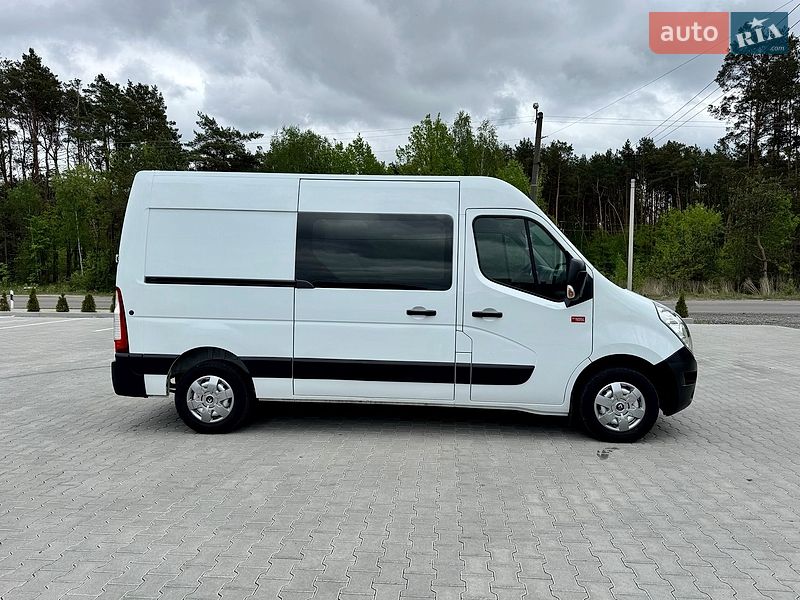 Вантажопасажирський фургон Renault Master 2017 в Ковелі