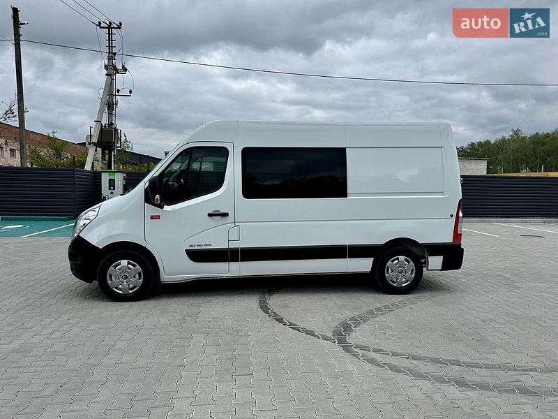 Вантажопасажирський фургон Renault Master 2017 в Ковелі