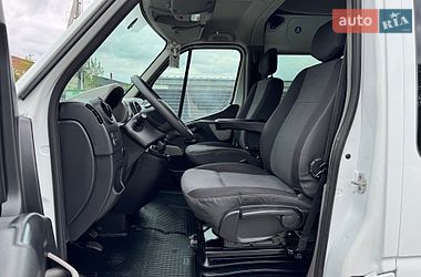 Вантажопасажирський фургон Renault Master 2017 в Ковелі