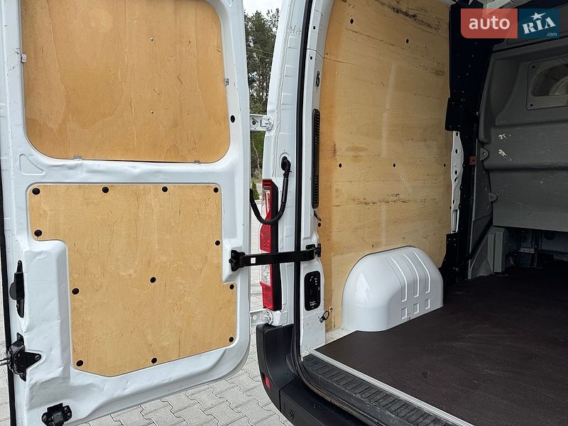 Вантажопасажирський фургон Renault Master 2017 в Ковелі
