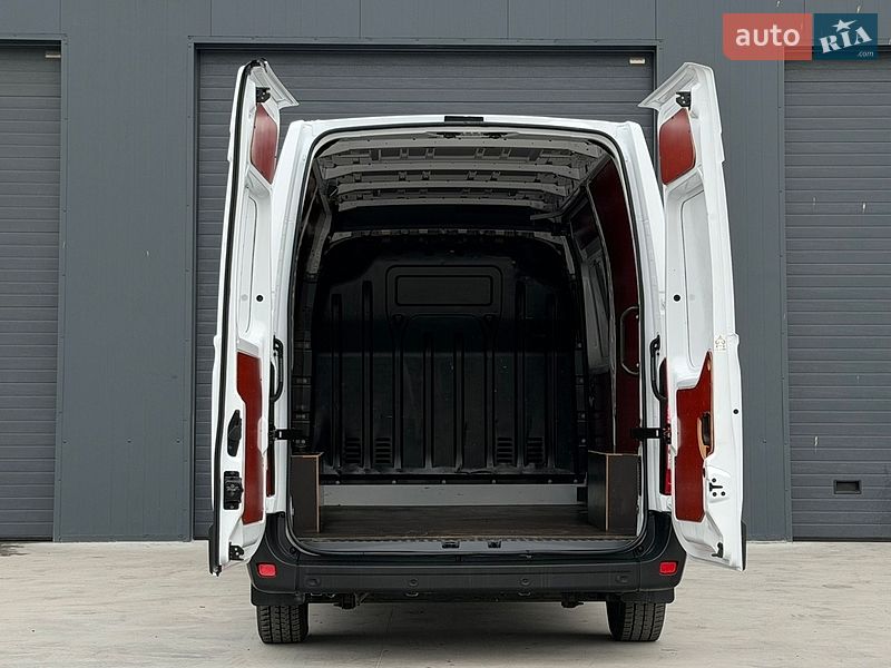Грузовой фургон Renault Master 2022 в Дубно