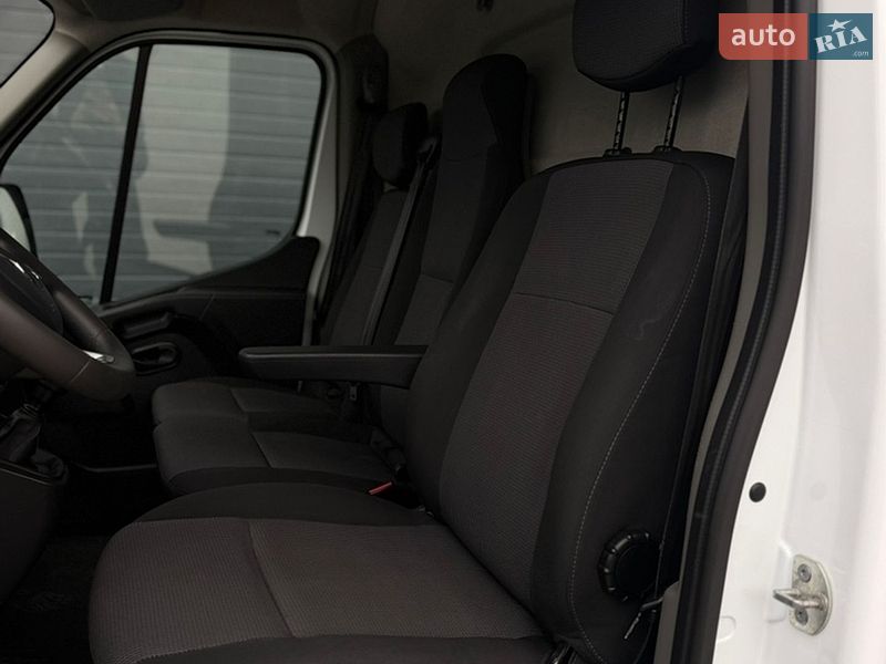Грузовой фургон Renault Master 2022 в Дубно