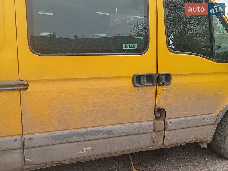 Грузовой фургон Renault Master 1999 в Арбузинке