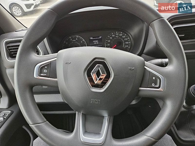 Вантажний фургон Renault Master 2022 в Львові